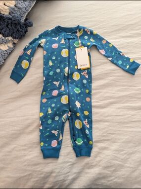 NWT Quince Blue Space-Print Kids Baby One-Piece Zipper Pajamas Organic Cotton